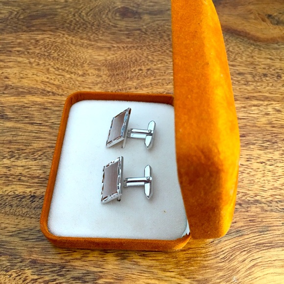 Hudson Bay Company Vintage Baycrest cuff links - Picture 5 of 14